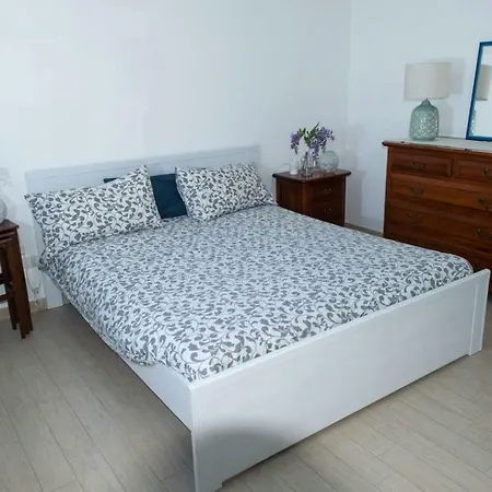 לינה וארוחת בוקר La Torretta *